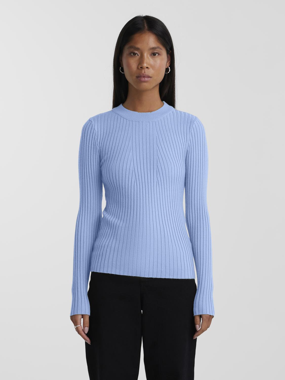 model_shot-front
